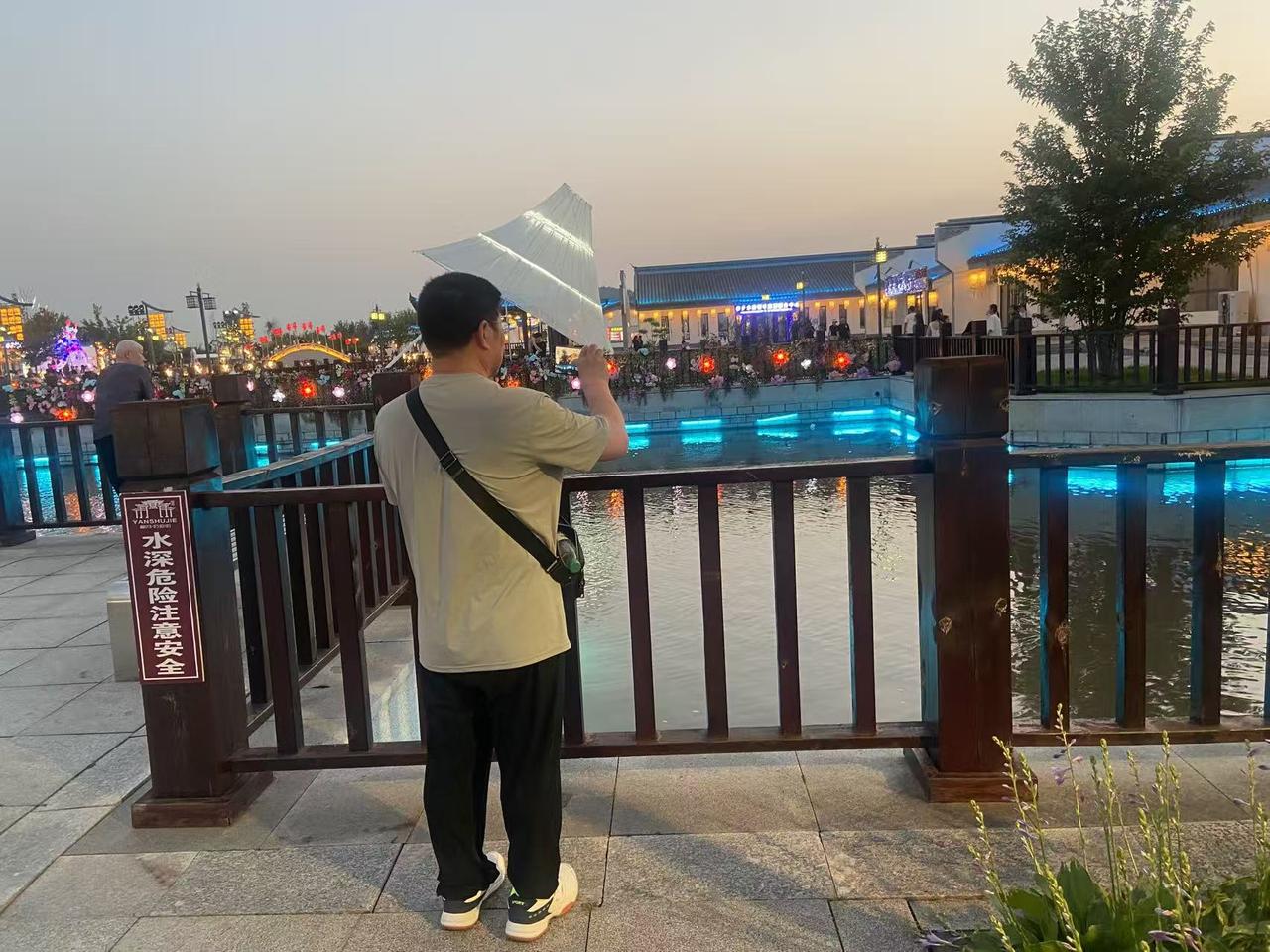 我以前还操心别人家的生活，比如我的兄弟姊妹和她的兄弟姊妹的生活。怕他们过得不好或
