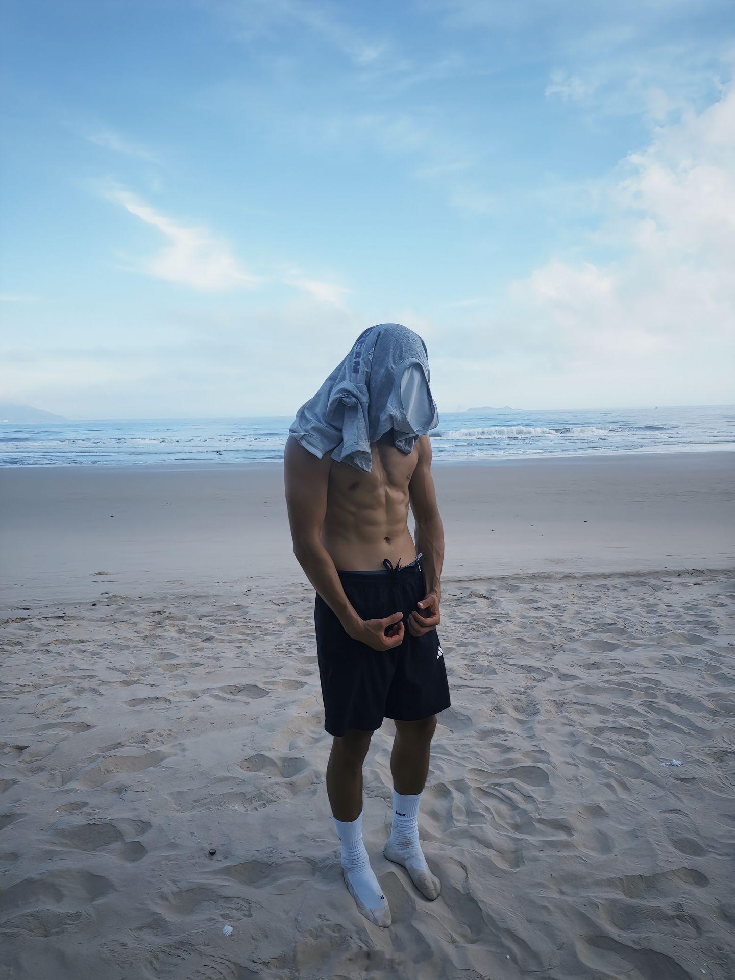 黑皮体育生男大​​​