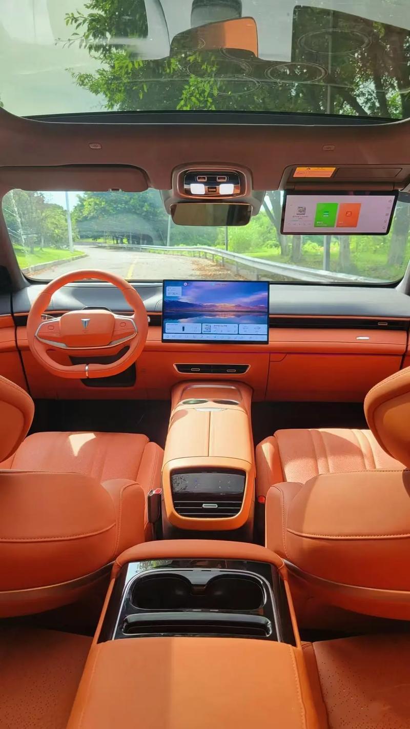 11月深蓝品牌部分车型国内销量：1：深蓝S05销量10283辆2：深蓝S07