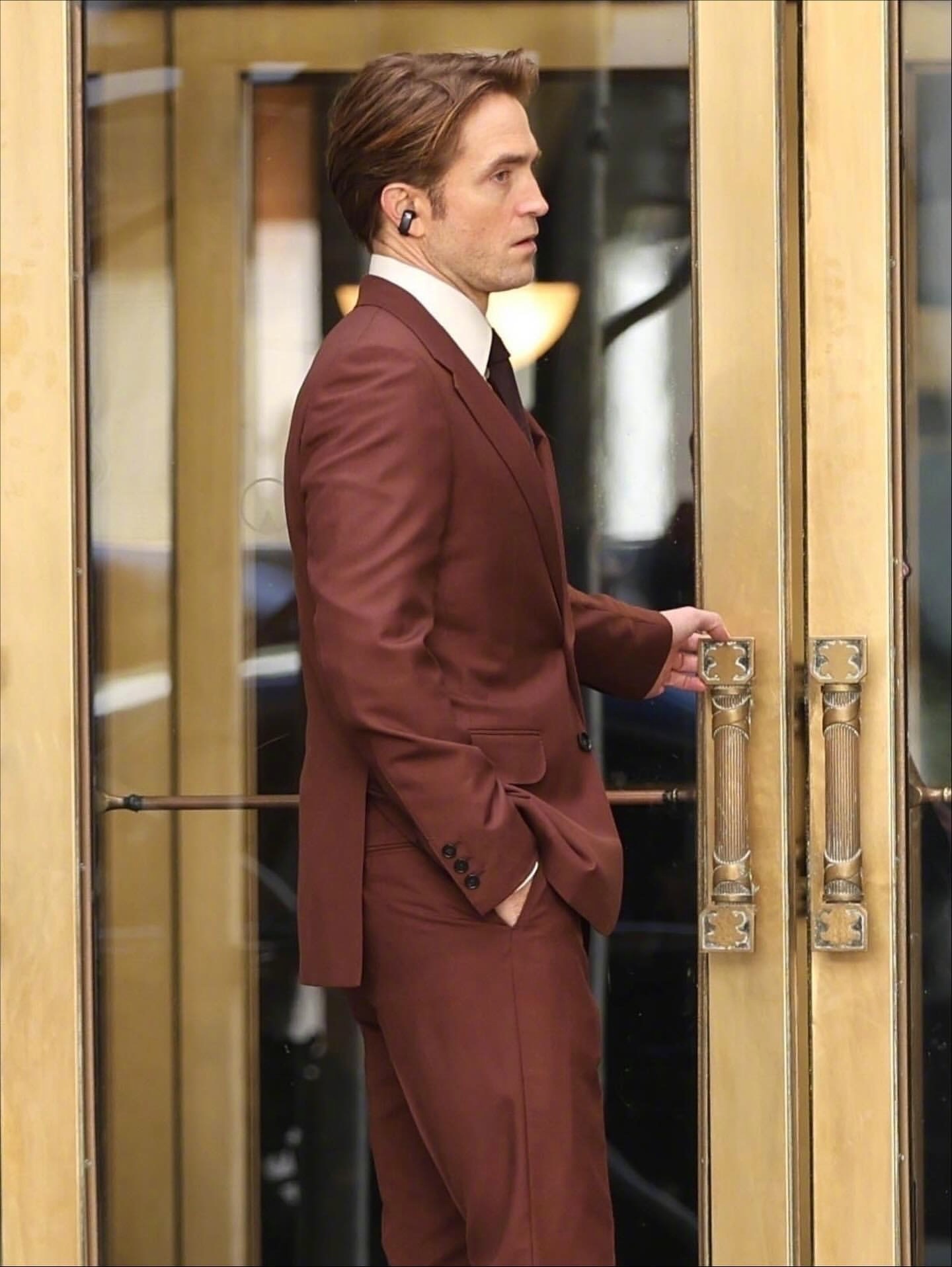 罗伯特.帕丁森、丹泽尔.华盛顿.DaisyEdgar-Jones现身纽瓦克拍