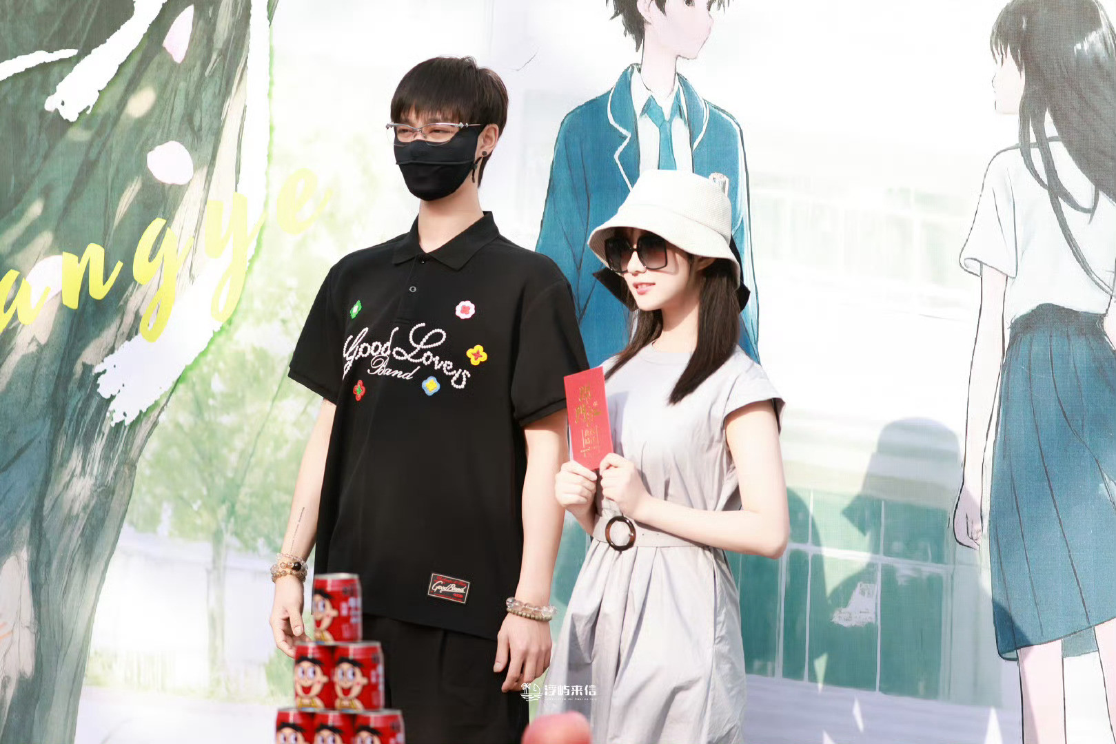 柯淳X侯呈玥《再见，江野》杭州开机继《玫瑰藏于盛夏》之后第二部校园题材的竖屏短剧