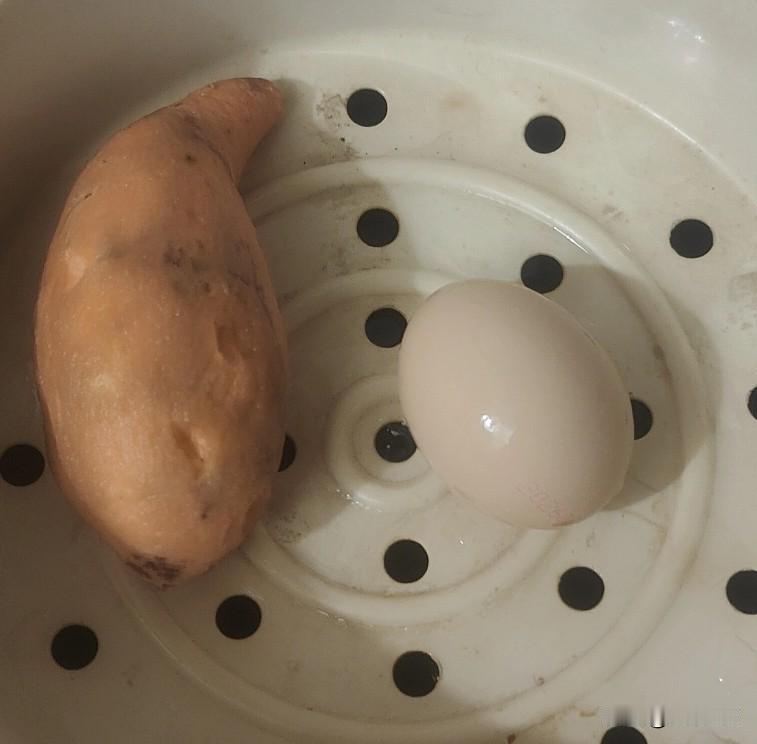 产能只差20%，市值差8倍！亨通光电vs康宁，到底差在哪？1.同样是光纤龙