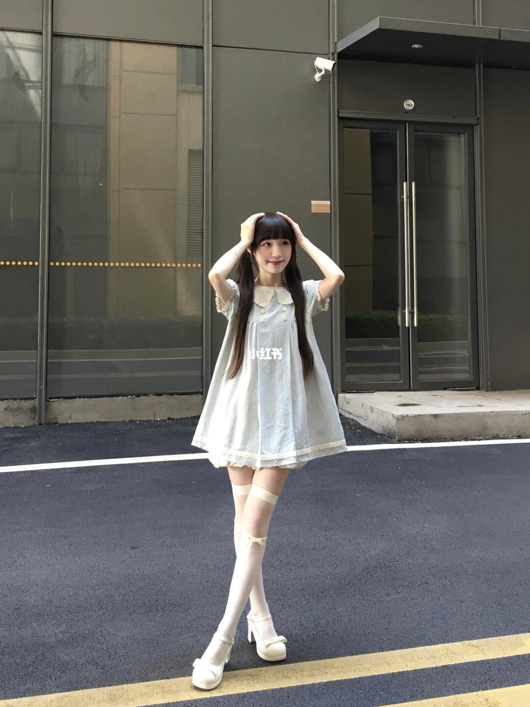 双马尾 娃娃裙..