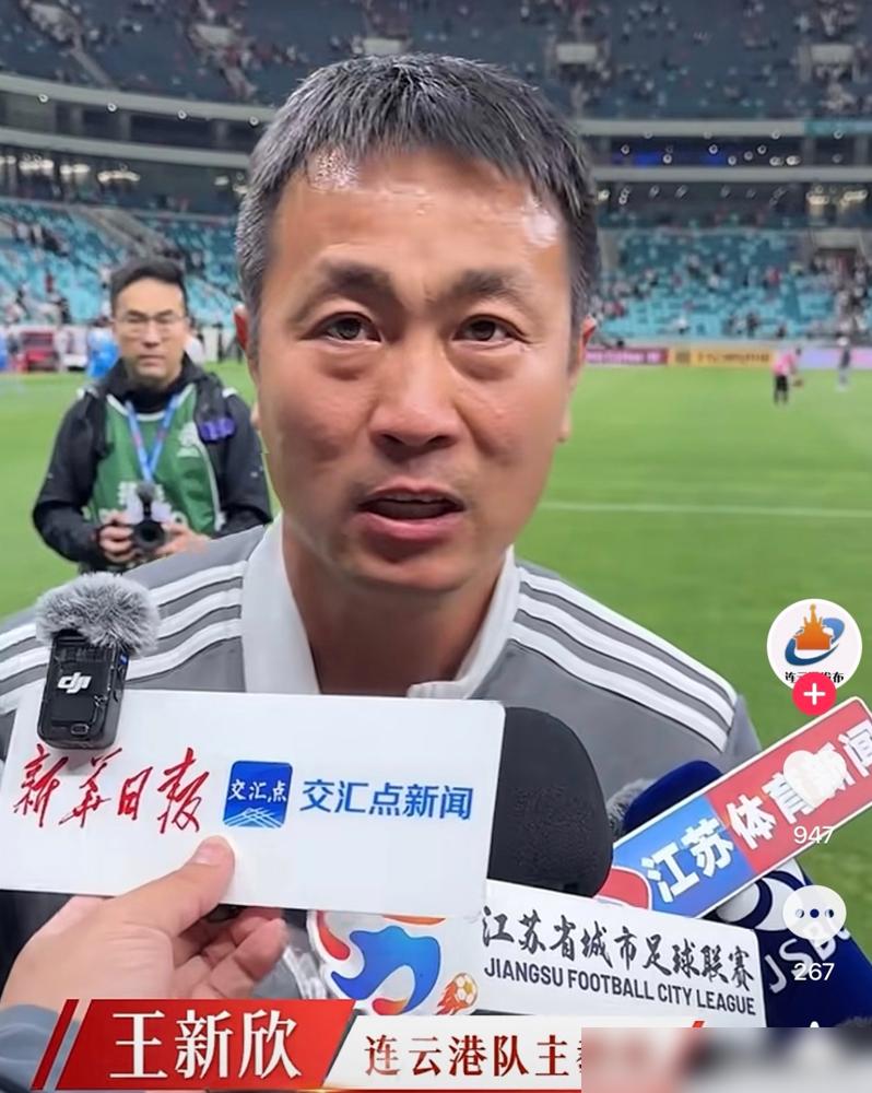 连云港足球，正在讲一个很现实的笑话。苏超联赛，10轮踢完。他们的战绩是，2