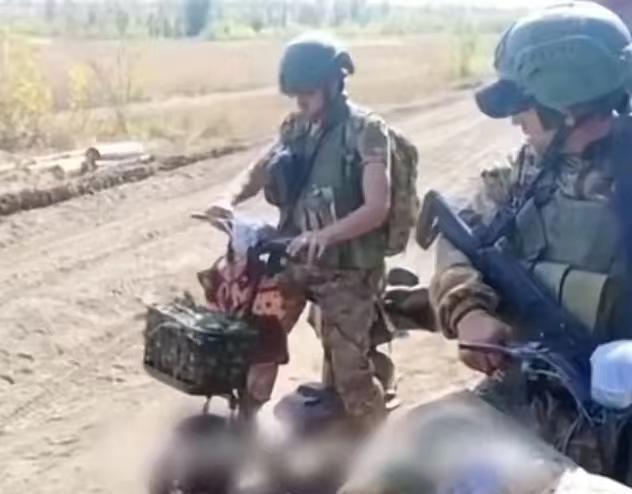 说起来真的很有意思，俄乌打了四年仗，最后发现真正好用的三件武器，居然都是咱们中国