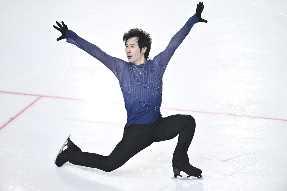 花滑全锦赛: 金博洋、金书贤分获男、女单冠军