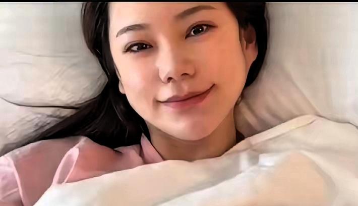 马筱梅分享报喜，小汪宝首露面马筱梅，发消息，第一次，自己号，她带娃，大家看，好