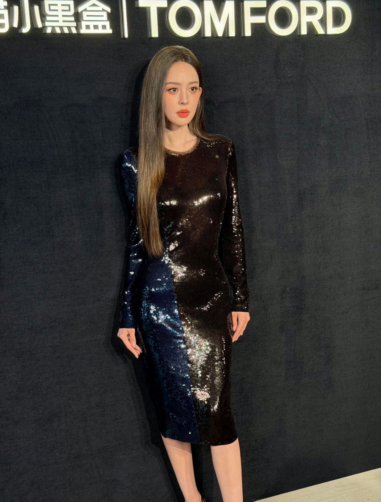 古力娜扎黑亮片造型曼妙曲线尽显，太有气场了吧​​​