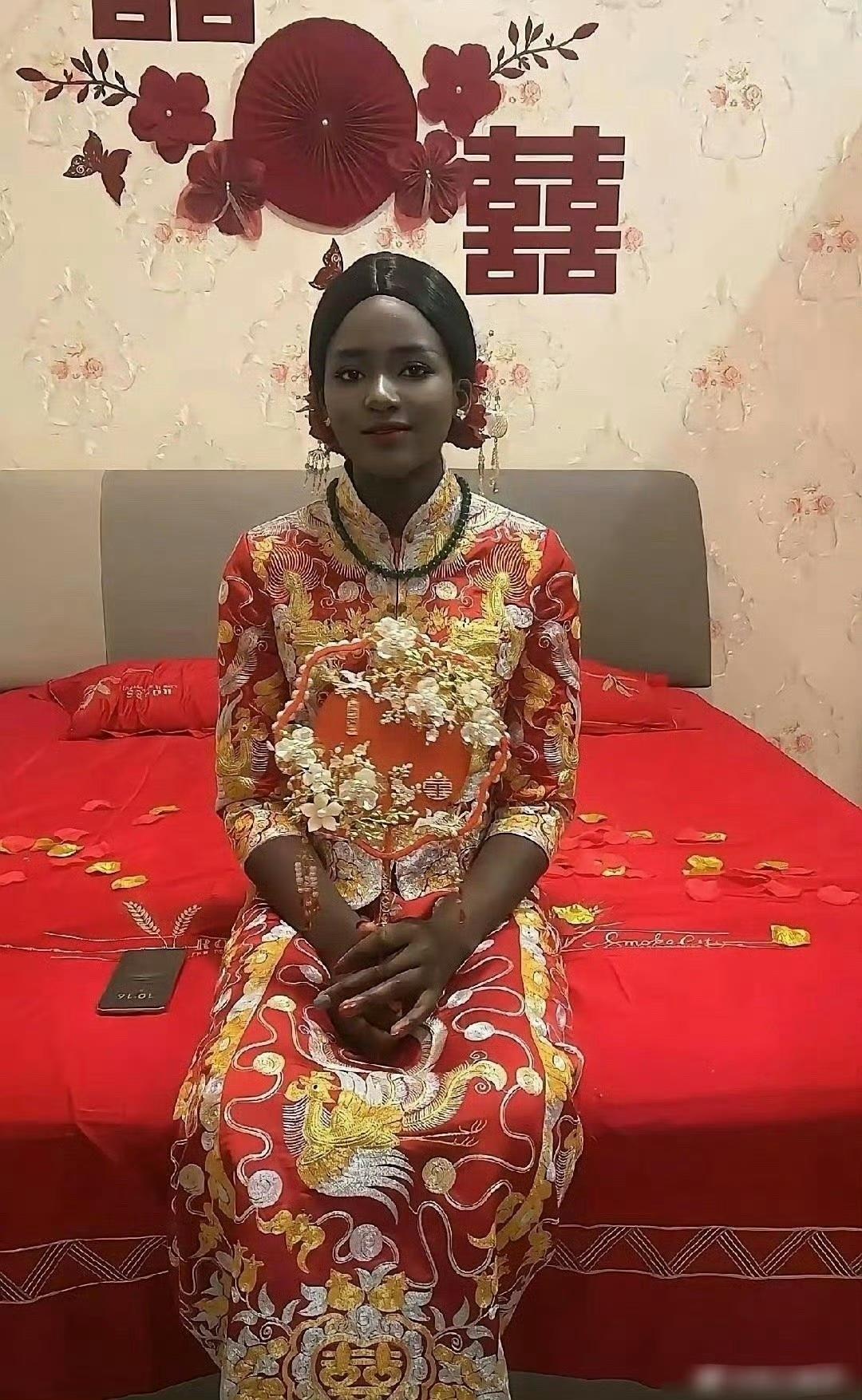 什么神仙颜值，中国小伙娶的黑妹，这是一颗黑珍珠，在黑人女性里面是颜值天花板了，小