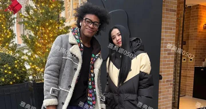 蔡依林巴黎时装周惊艳亮相：1米55娇小身材引热议