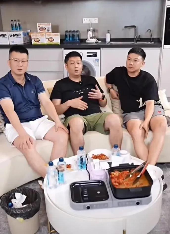 不知道杀神陈玘现在后悔了吗？当年临时带了莎莎几天，然后回省队了！不然的话也可能