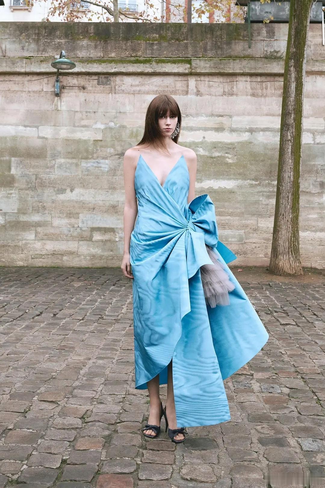 迪丽热巴的粉丝为什么要用别人的图片啊