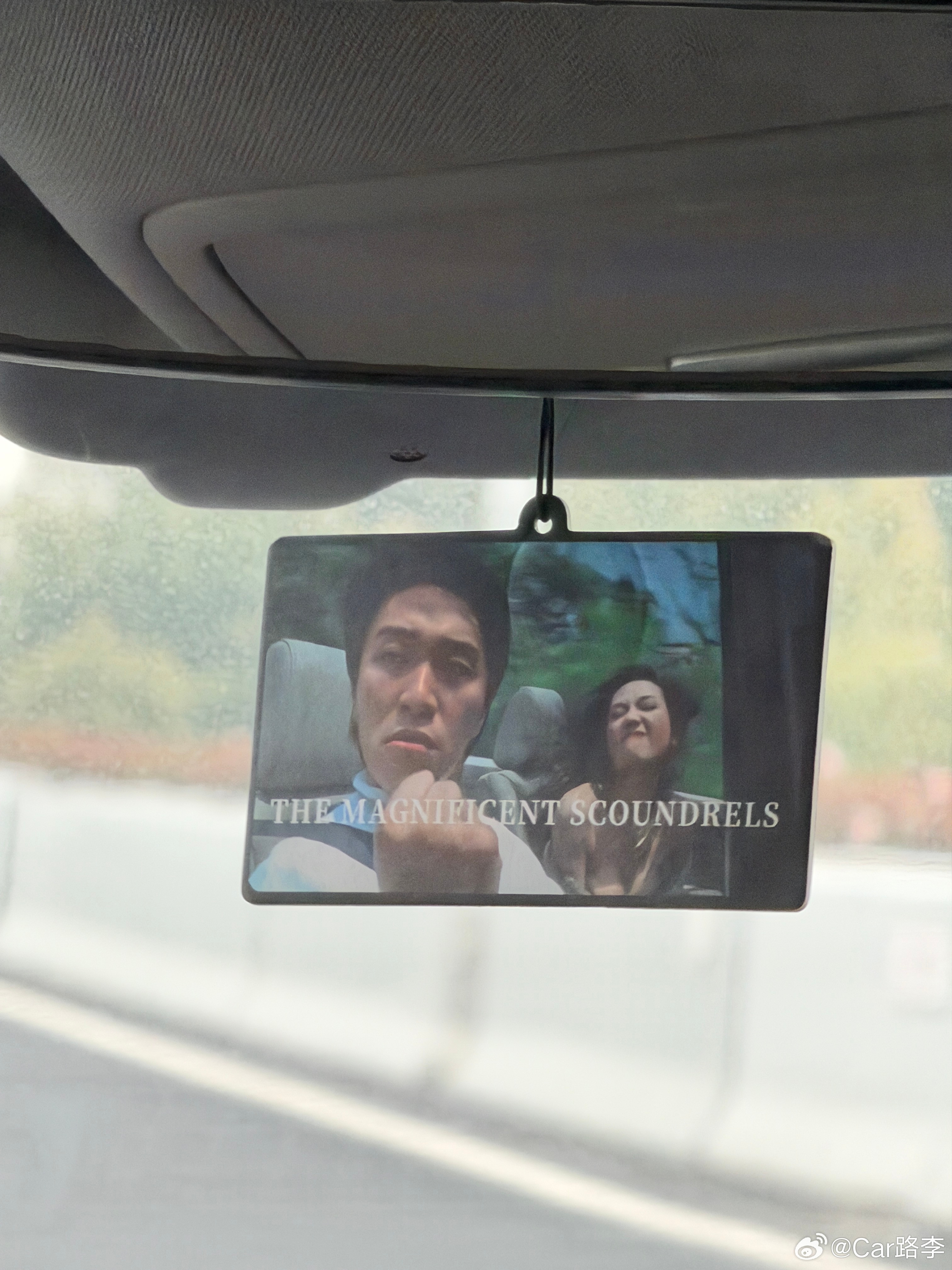 一大早遇到了一个非常nice的司机开车超级快又快又稳如果全世界网约车师傅都是这