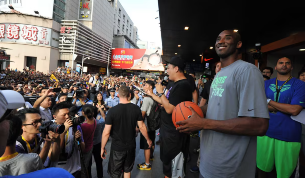 NBA巨星中国行次数。不看不知道，一看吓一跳！科比20个赛季。6次中国行。2