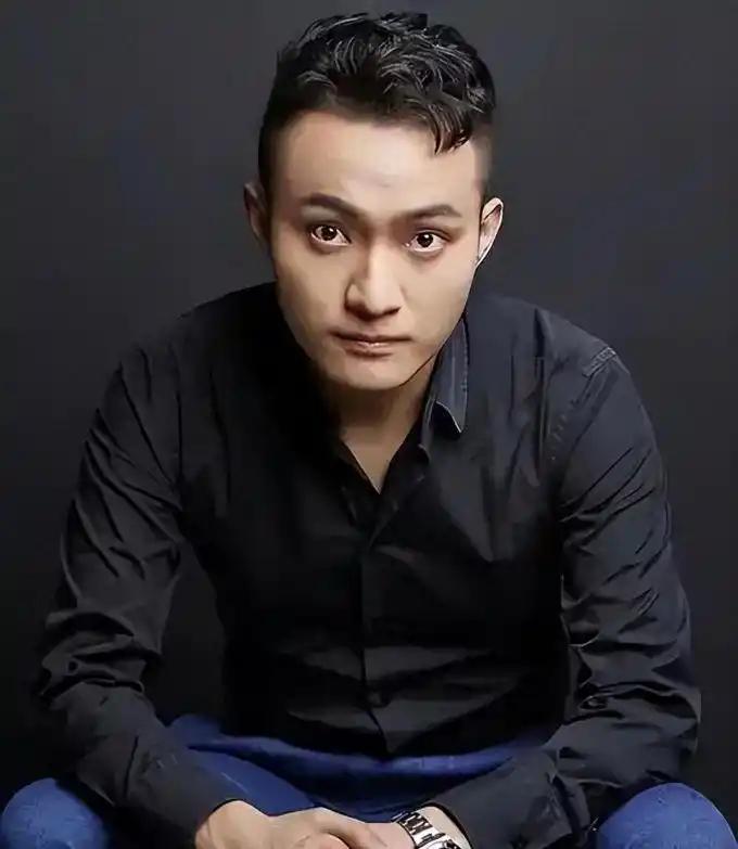 用舔狗本事追上心上人，人也“睡”了，彩礼也掏了，包酒店，包电影院，雇人贴落