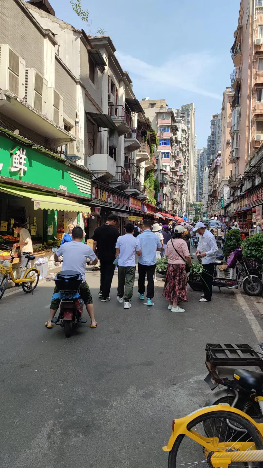 众所周知天津与沈阳是北方地区摩天高楼最多的两座城市，可是去年到武汉玩了5天之后不