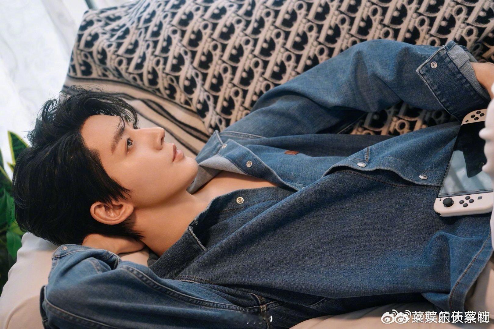 魅力大男孩儿邓为哥哥，百看不厌，帅出新高度！｜邓为