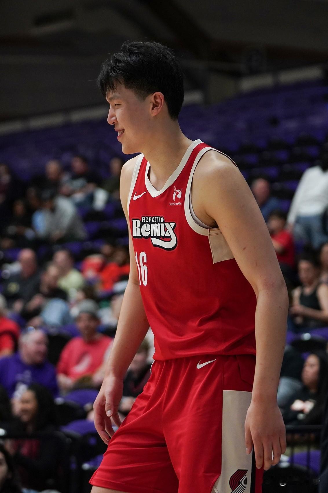 力挽狂澜，杨瀚森爆砍8分3篮板带领混音队加时逆转终结南湾湖人12连胜！在今天