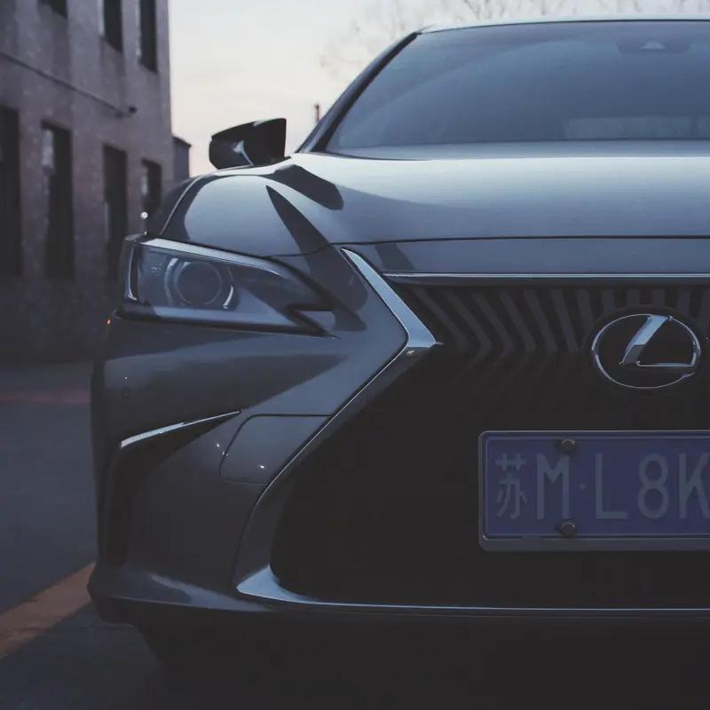 雷克萨斯的车值得买，原因可太多了。我邻居老周开了6年ES300h，跑了12万公里