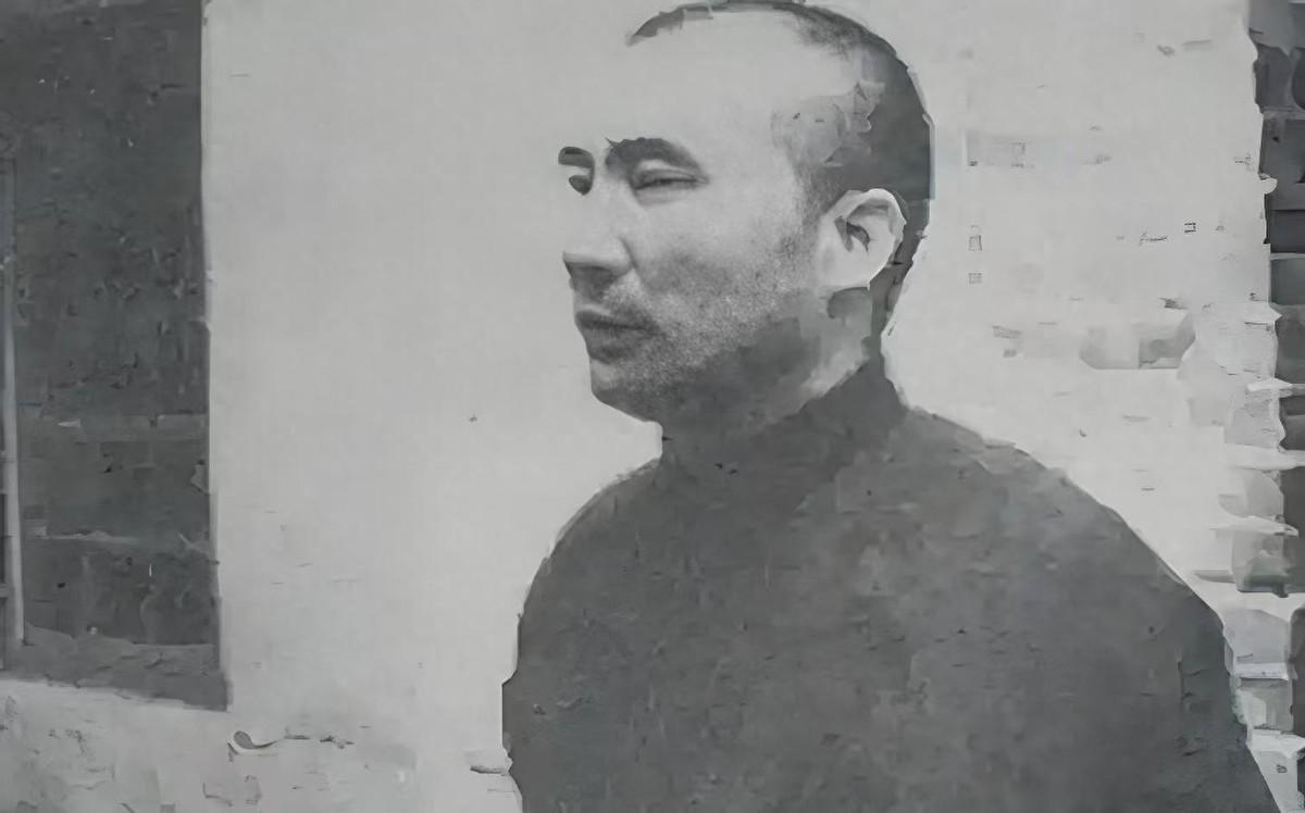 王耀武被俘后在功德林度过十一年，刚获特赦时妻子为何选择与他离婚呢？1959年9
