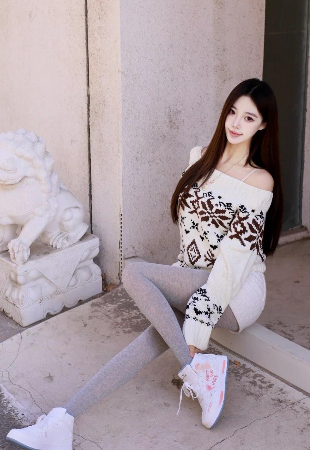 冬日穿搭指南：毛衣+运动鞋，温暖又时尚！