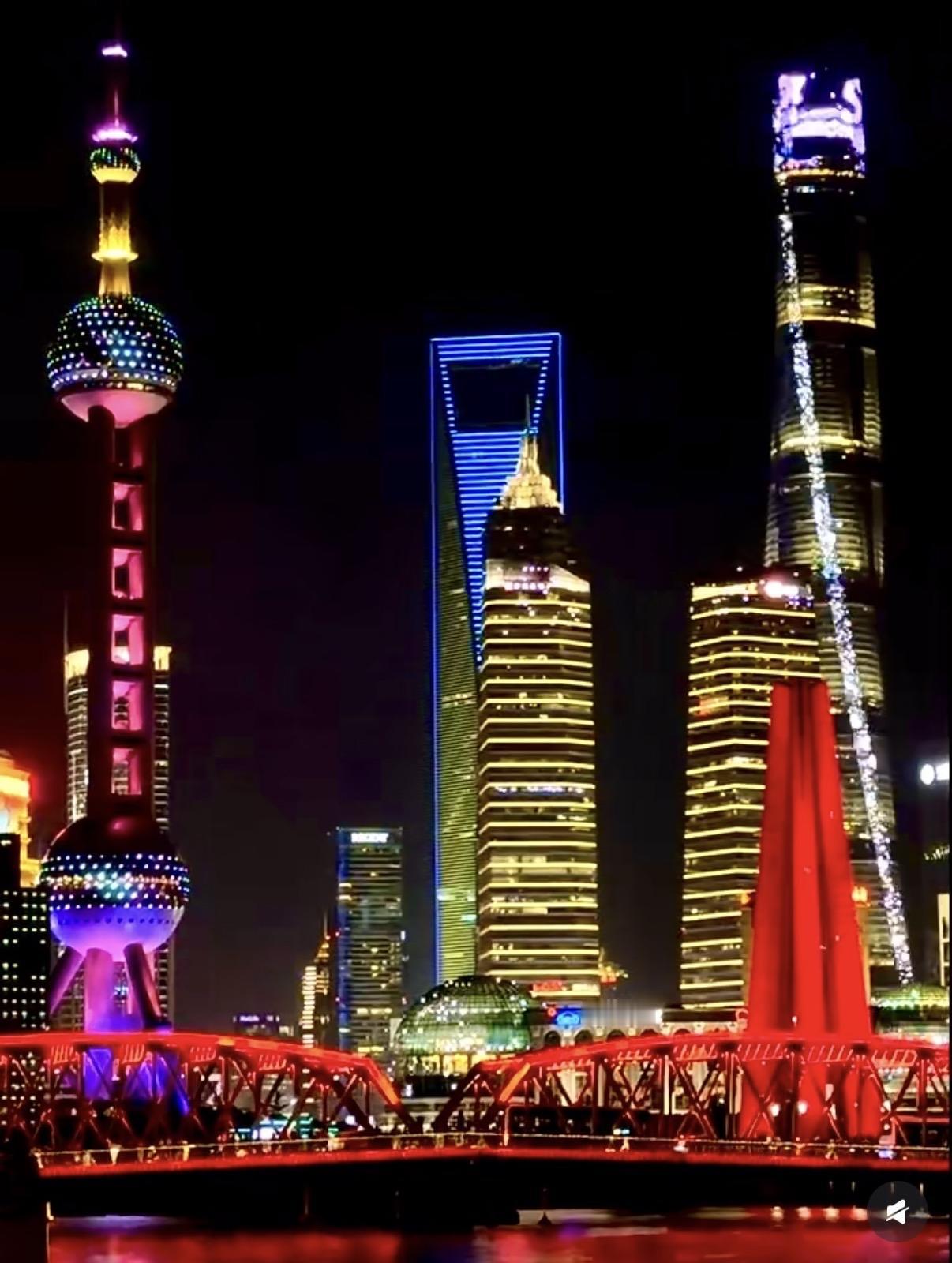 上海为什么成为国际大都市?上海为什么成为国际大都市？因为她把时代的每一次