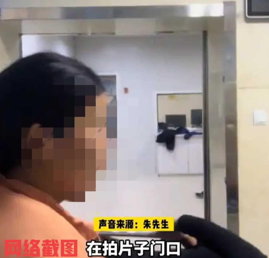 安徽阜阳有女子骑电动车被撞。女子丈夫得知女子被撞急忙带女子来医院检查，在这当