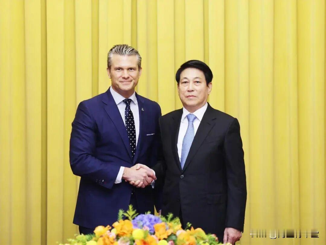 越南：“竹子外交”的美俄竹根竹鞭近日，外媒炒作越南大买40架苏35，同时，越