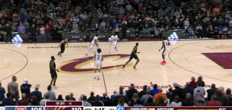 关键球！哈登抛投命中锁定胜局！在昨天NBA常规赛骑士对阵活塞的第四节比赛最后时