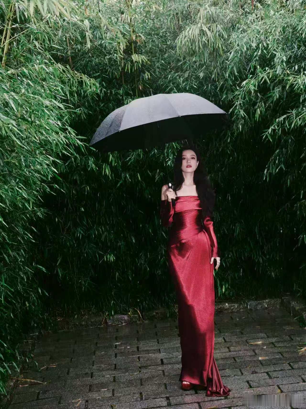 倪妮说要专注去做自己不擅长的事倪妮用实际行动诠释着这句话的意义。无论是面对高山