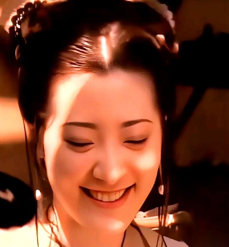 搞了半天，潘金莲嫁给西门庆，不是偷，是换。是用自己的下半辈子，去换武松一条活路