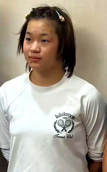 全红婵这体重很正常长高15厘米，增重15公斤，身体正常发育而已。有人说
