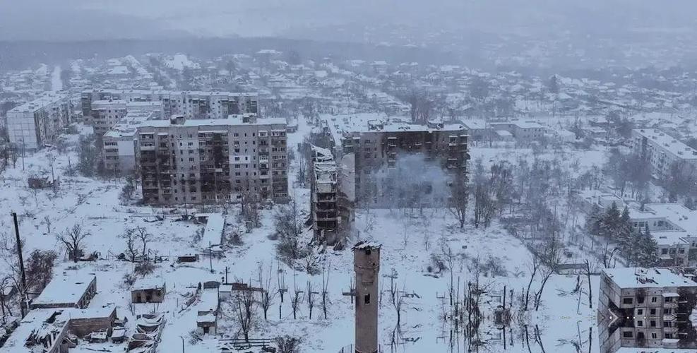 一座几百万人口的欧洲大城市突然大面积停电，你猜结果怎么着？市长热线和电厂的客服电