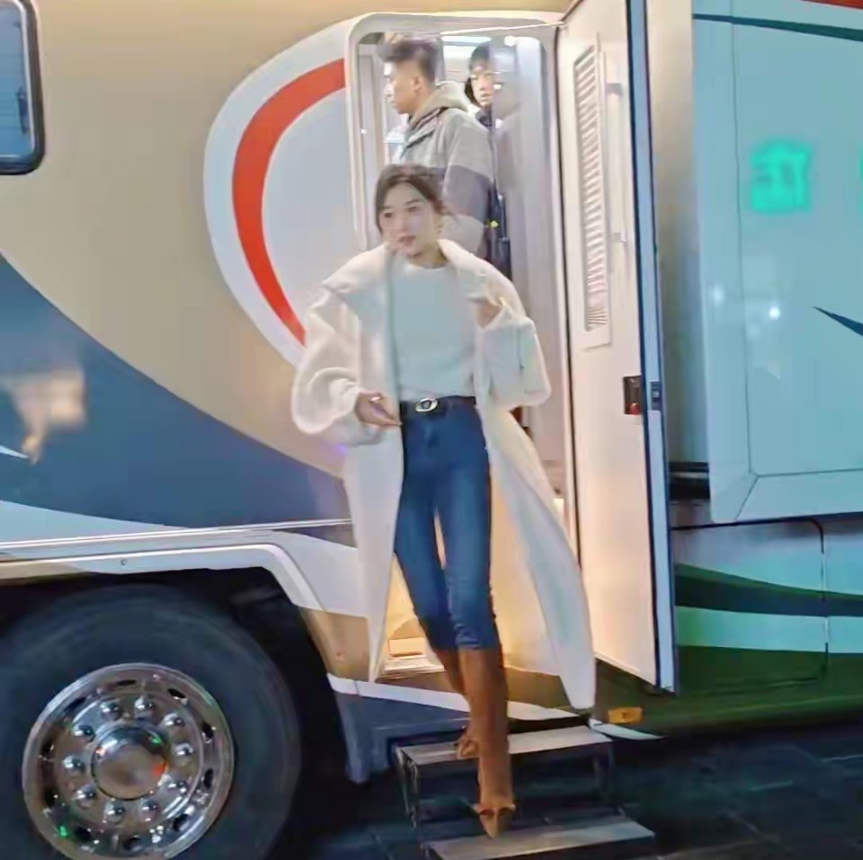 孙千这大长腿真的算是美腿标杆了