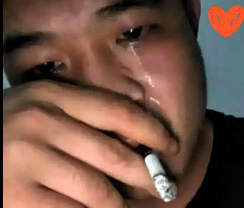 58岁老教师在办公室失声痛哭的样子,真的看不得!就因为刷到浙江徐老师自杀前问“课