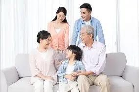 一位外国白人女子曾说：中国人简直是完美的人类进化体，他们身上没有丝毫体味，腋下也