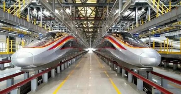 “给钱也不卖给中国。”为了打压中国发展，日本和德国曾联合断供高铁车轮，毁掉了中国