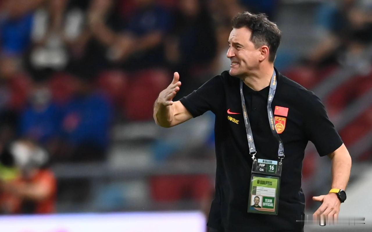 扬科维奇的战术遗产：为何他的防守策略本应为中国队带来转机