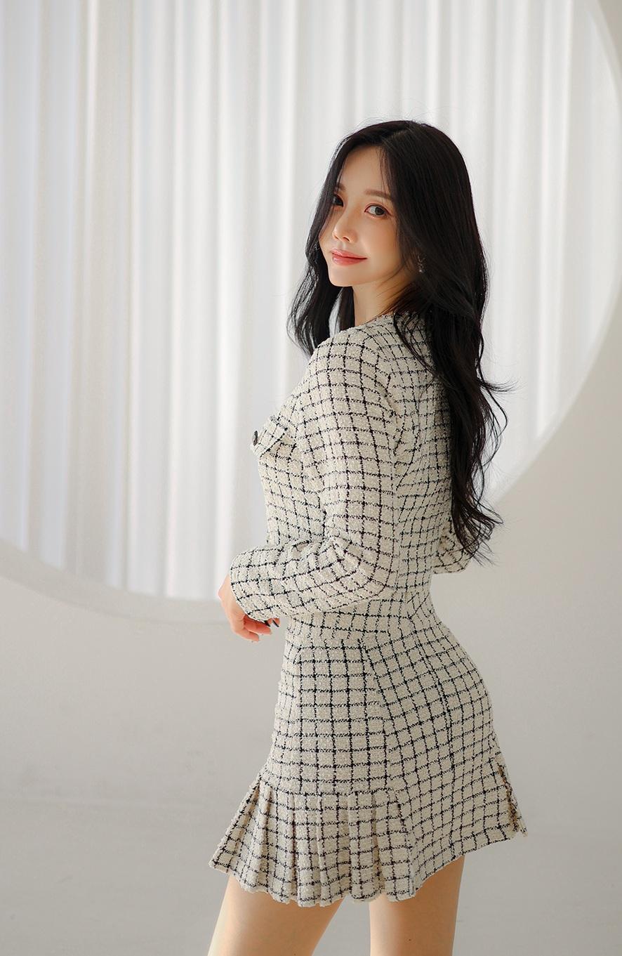 优雅格纹连衣裙，散发迷人气质！🌟✨长裙如何穿出漂亮的效果?