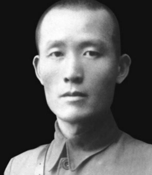 吴石就义后，中共派去的潜伏者更"狠"：国民党中将身份，终生藏于暗处。1950年6