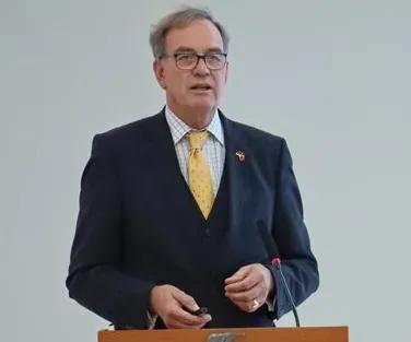 德国：中美打不起来了，因为打了也白打！日前德国教授坦率指出：美国不是害怕中国，