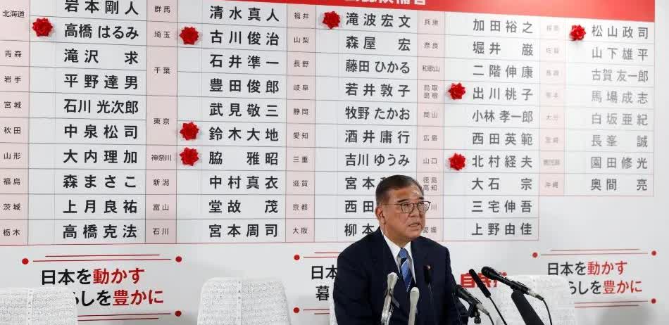 石破茂的神预言石破茂在当首相之前，刚出版了一本自传。石破茂当时神预言：我是一