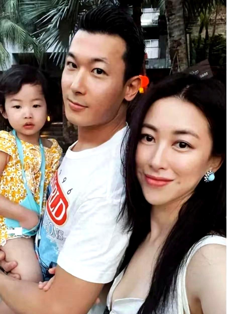 认识好多年才发现一个人好，这是什么神仙剧情？朱珠聊起她和她家那位，原来俩人早年