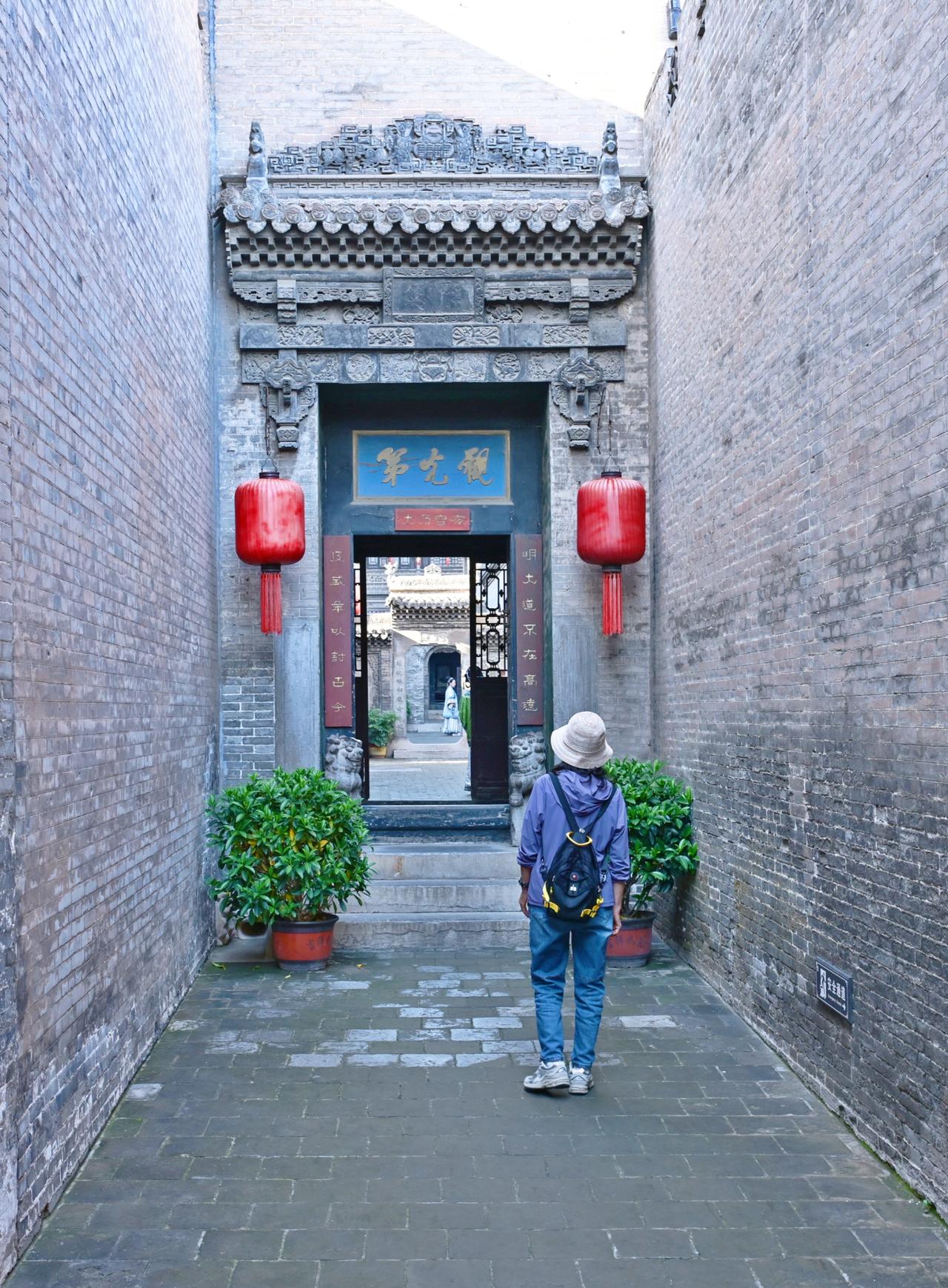 人性：只讲利，不讲理讲道理永远争不出对错、辩不清是非，这是为什么？因为每个人