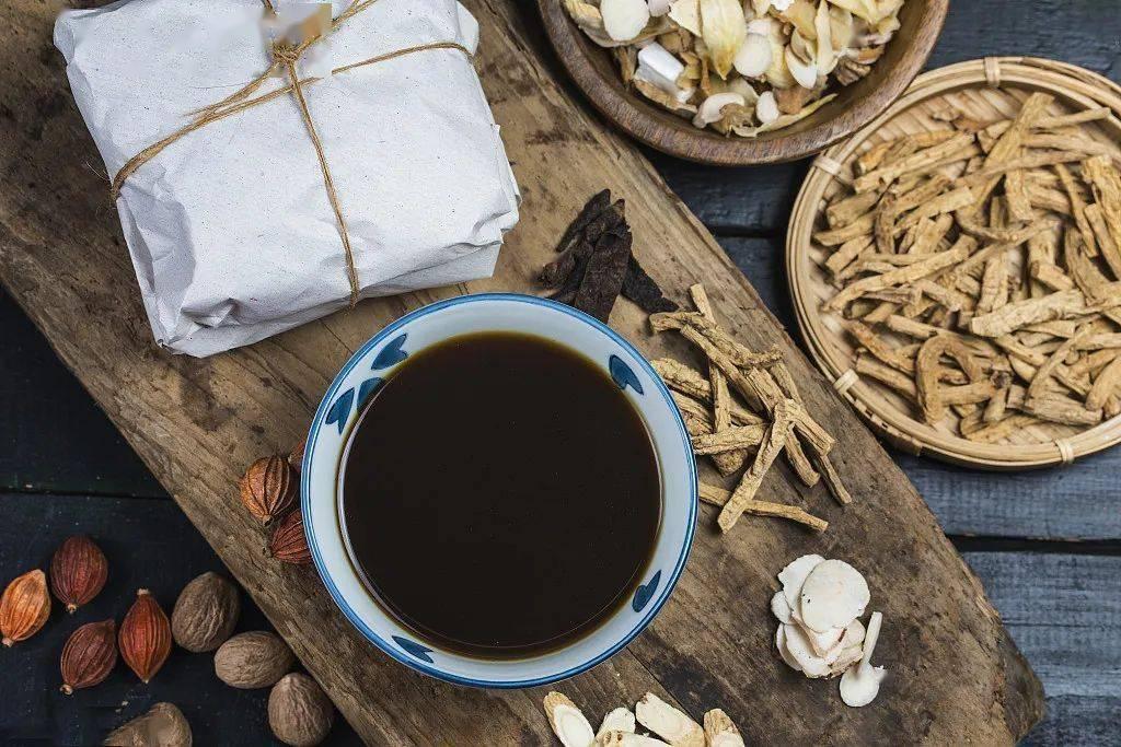 一个古法良方，妙调早搏房颤，或能减少药物依赖在中医理论中，心脏犹如人体的君主