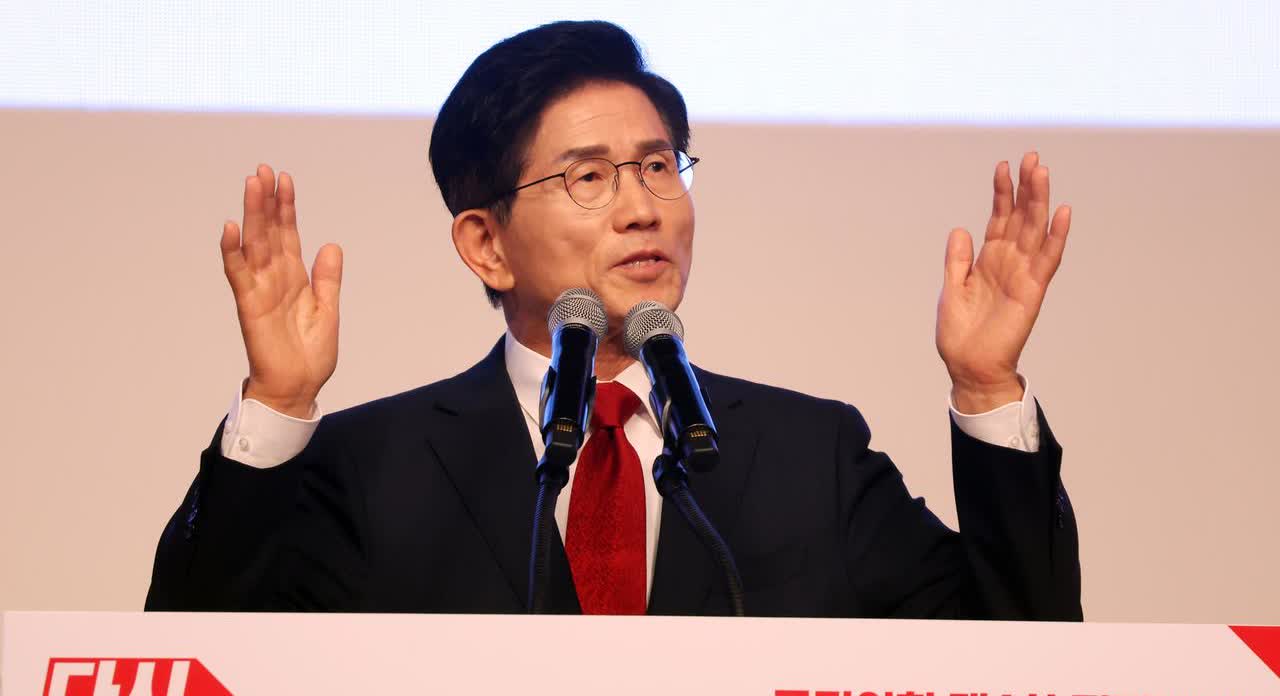 金文洙痛批李在明：为政治复仇不惜毁国格韩国国民力量党党代表候选人金文洙1