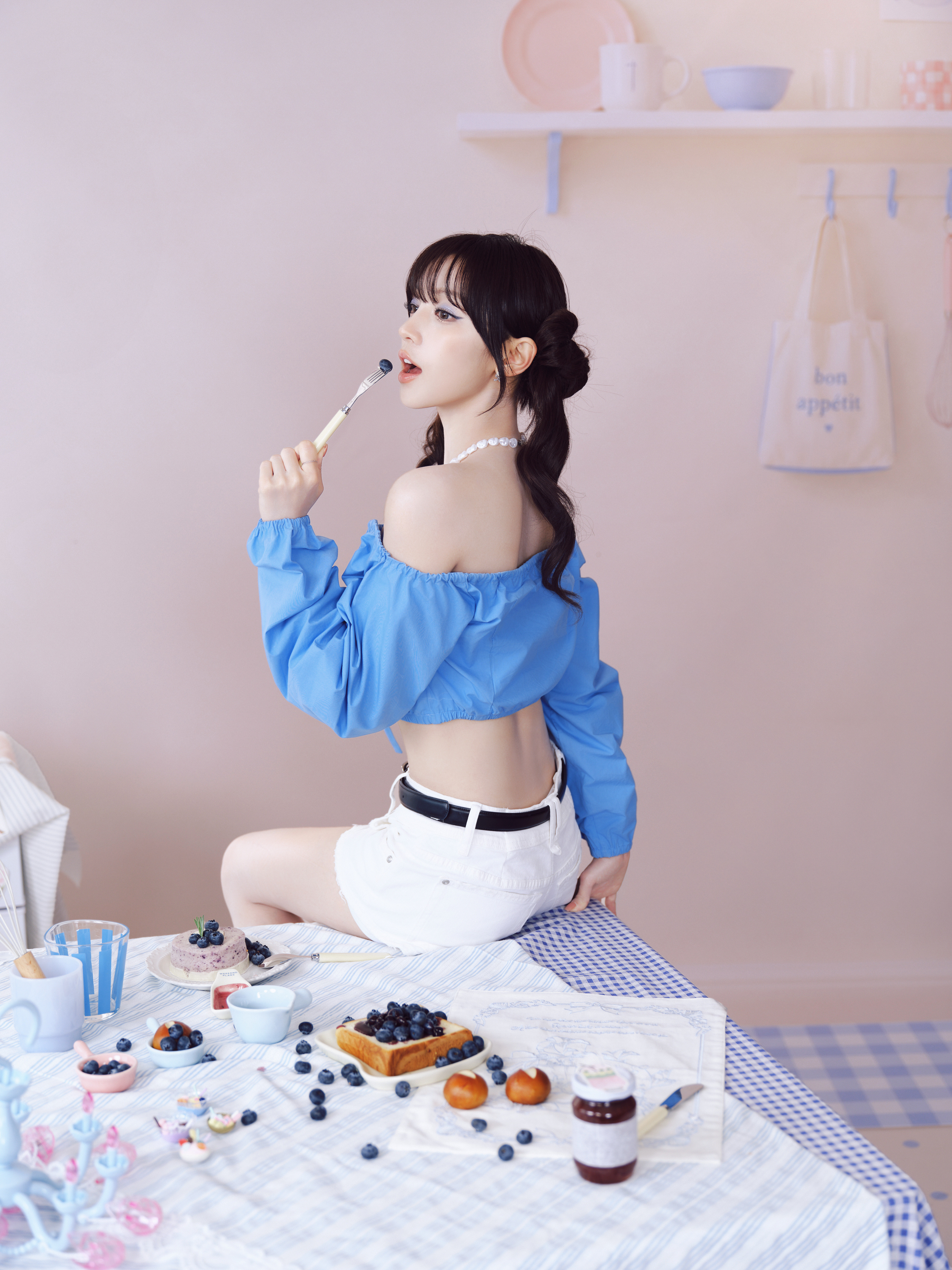 宋雨琦成都安慕希定妆照期待雨琦最新中文专辑📀