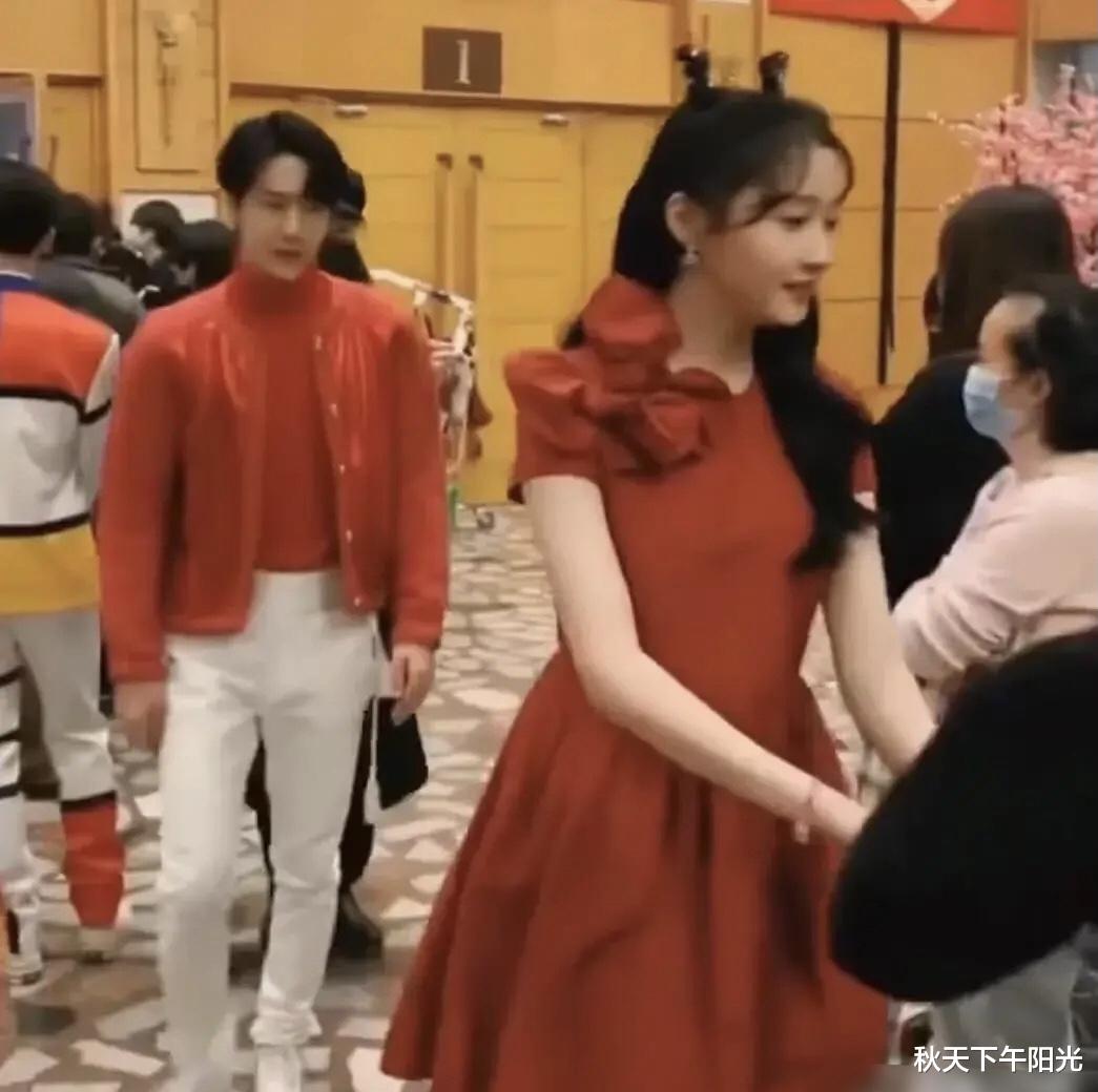 王一博遭拒? 曝其团队有意与关晓彤炒cp, 女方态度很坚决