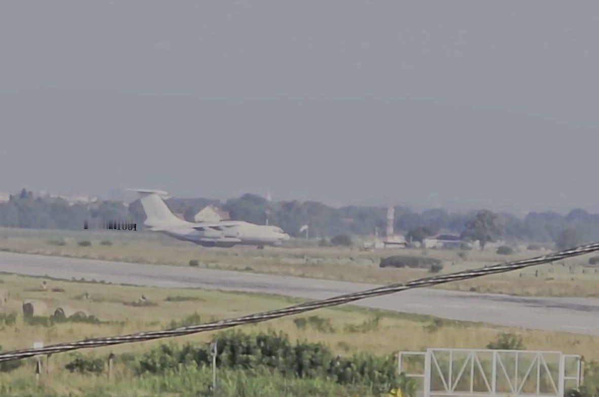 据多方信息证实，我国已启动向塞尔维亚交付新型军事装备的行动。与2022年动用运-