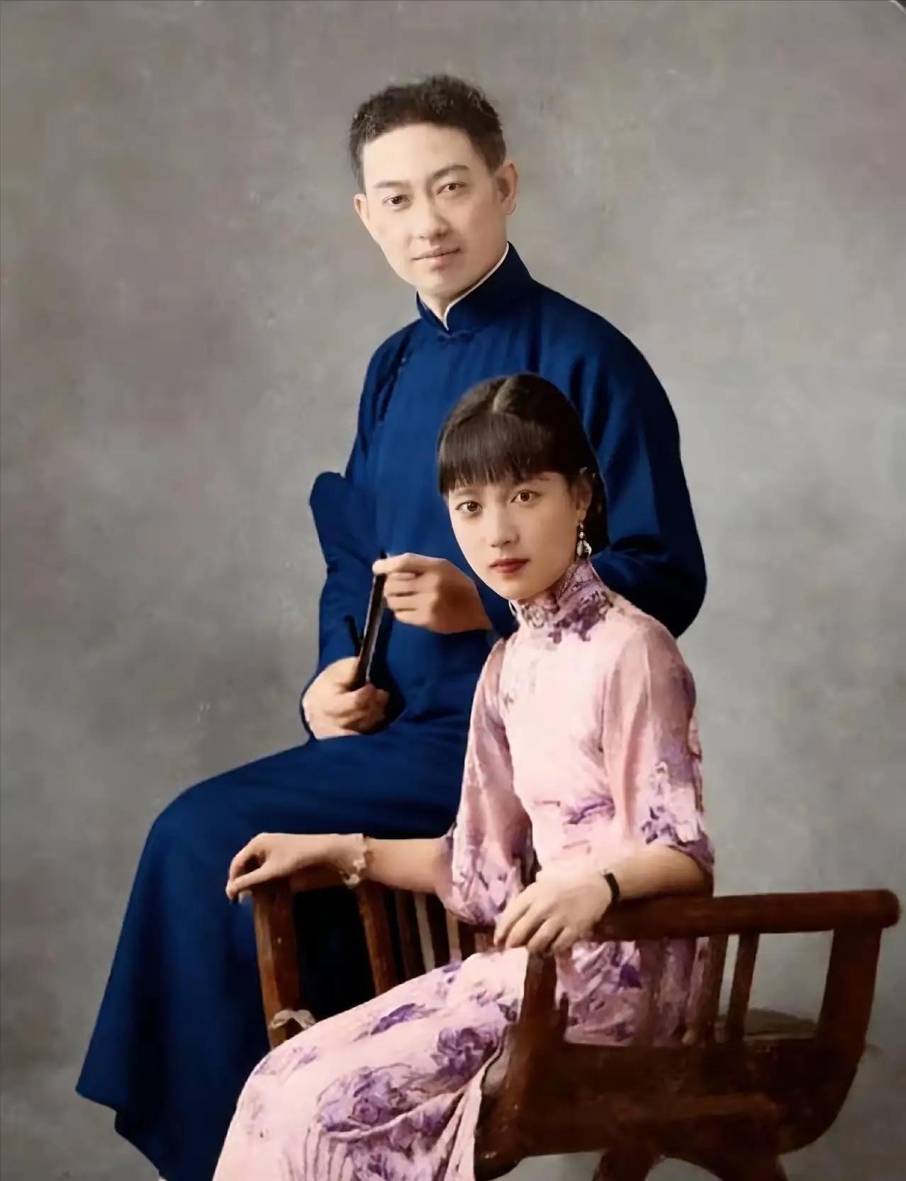 1927年，19岁的孟小冬和爱人梅兰芳的真实合影，一个是著名花旦，一个是誉满京剧